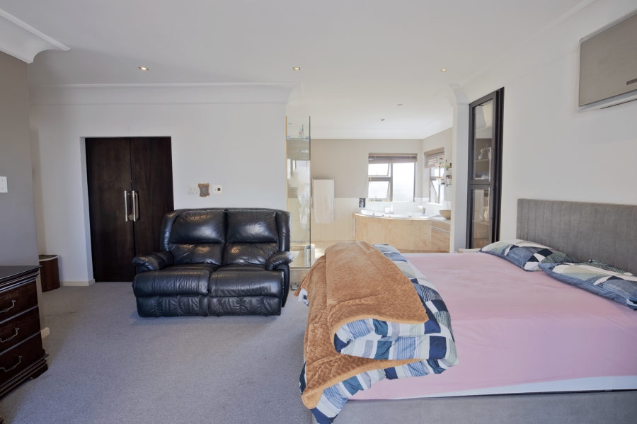 5 Bedroom Property for Sale in Big Bay Western Cape